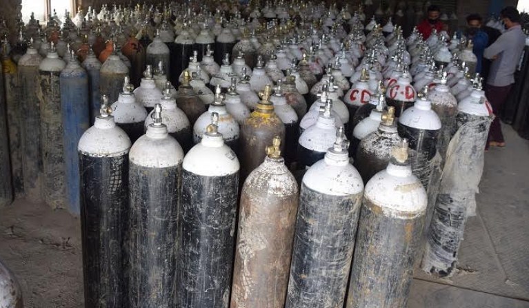 Constant Oxygen Supply Chain to hospitals is being maintained:  say DIC Srinagar officials