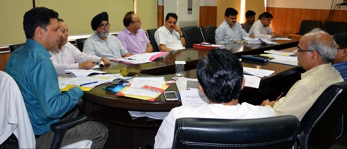 Kashmir Rail project: Div Com asks Reasi, Ramban DCs to resolve bottlenecks, land cases