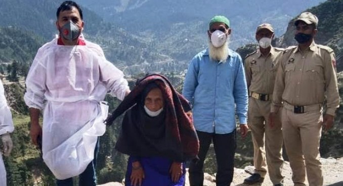 Centenarian woman sets example as she takes first shot of covid vaccine in remote Udhampur village