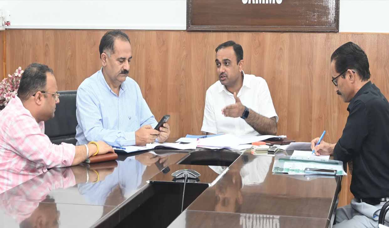 Div Com reviews implementation of ST & other Traditional Forest Dwellers Act, Transfer of land for 4G saturation mobile towers