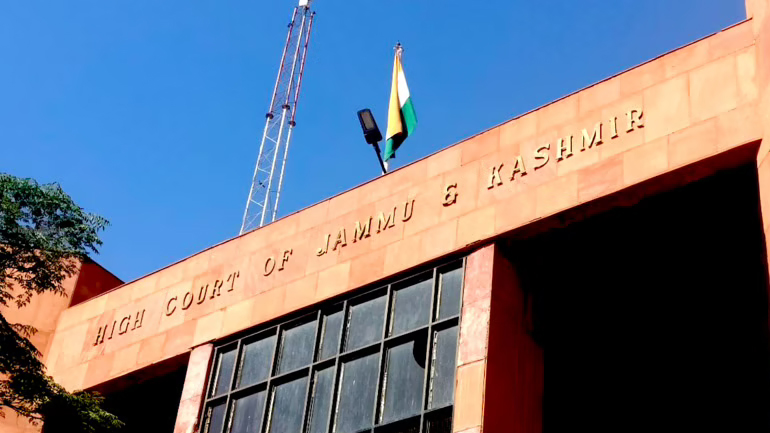 Jammu & Kashmir High Court confers Senior designation on 26 lawyers