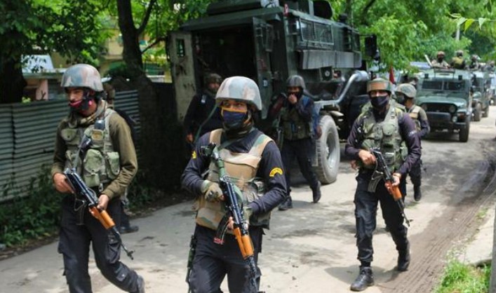 Militant who shot at cop killed in encounter in J&K's Pulwama