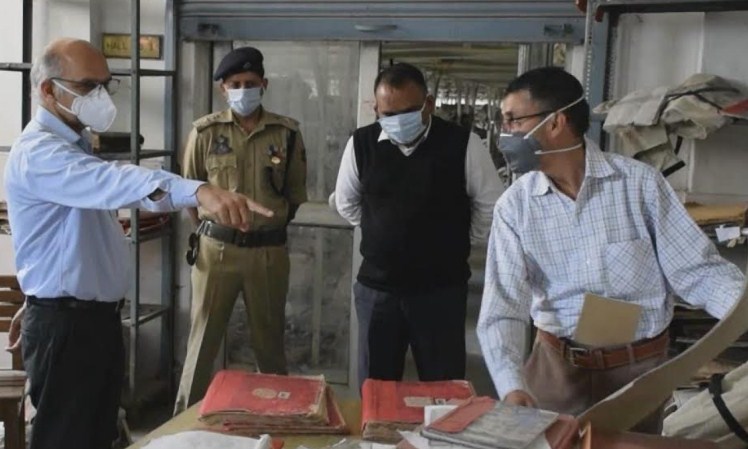 Advisor Sharma for expediting digitization of land records, completion of settlement works