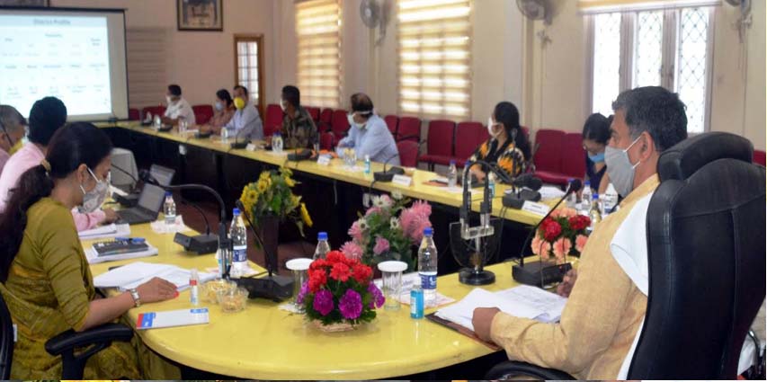 MP Jugal Kishore reviews achievements of CS schemes in Jammu district at DISHA meet