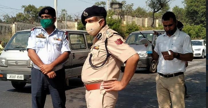 SSP Traffic Jammu  took on ground stock of Traffic Management in view of Ramnavmi and Dusshera Festivals