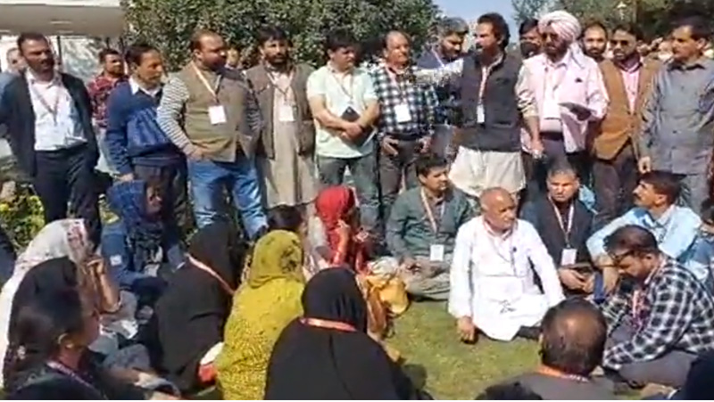 Disappointed over protocol, honorarium, DDC members stage protests