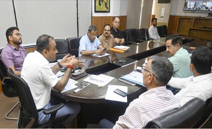 Div Com reviews status of Water, Electricity and Irrigation Supply in Jammu Division