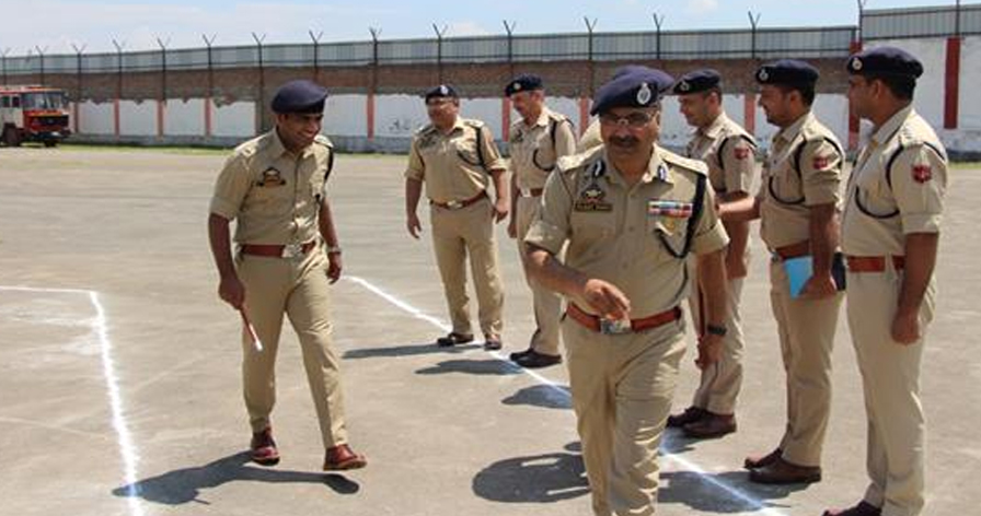 DGP reviews security situation in south Kashmir