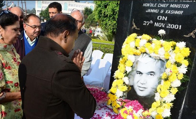 Lt. Governor pays tribute to Girdhari Lal Dogra