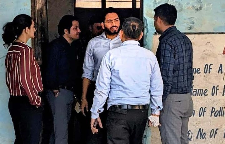 DEO inspects polling stations, strong rooms across Jammu, assesses facilities