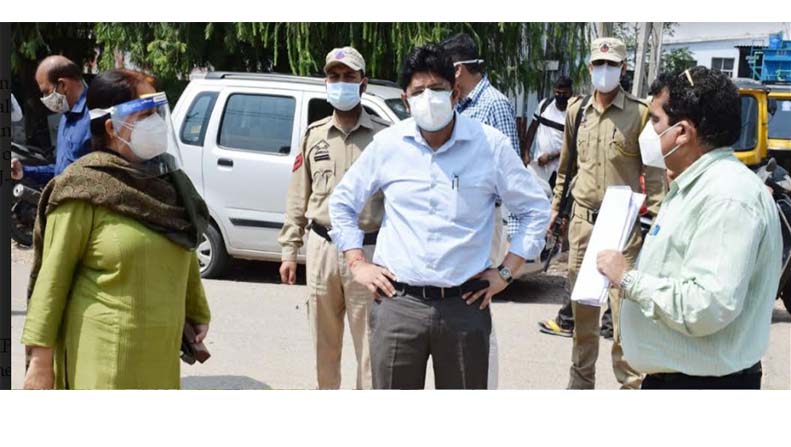 Div Com visits SDH Ramnagar; directs for accelerating vaccination coverage