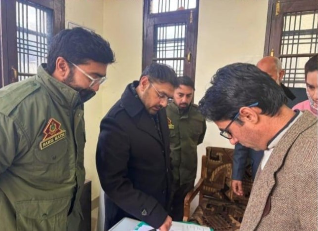Lt Governor interacts with representatives of PRIs, ST/SC/OBC delegation
