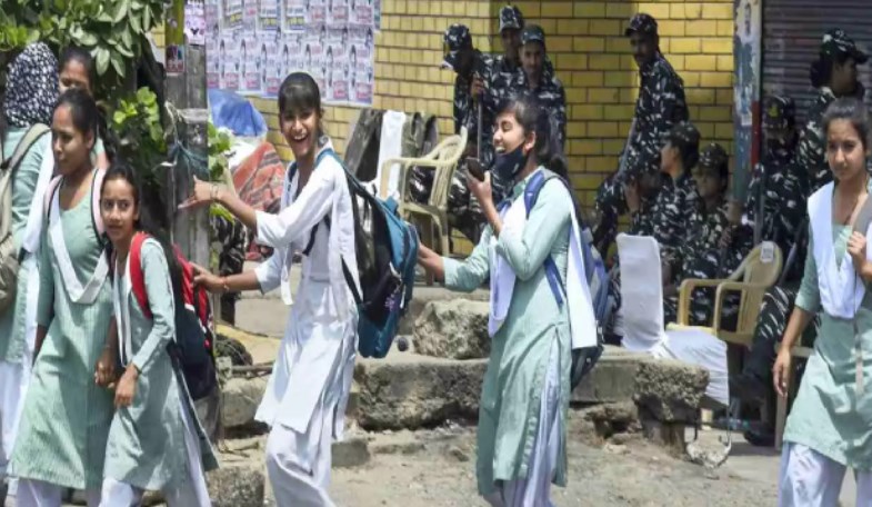 Delhi schools to continue in offline mode, to ensure Covid protocols are followed: Officials