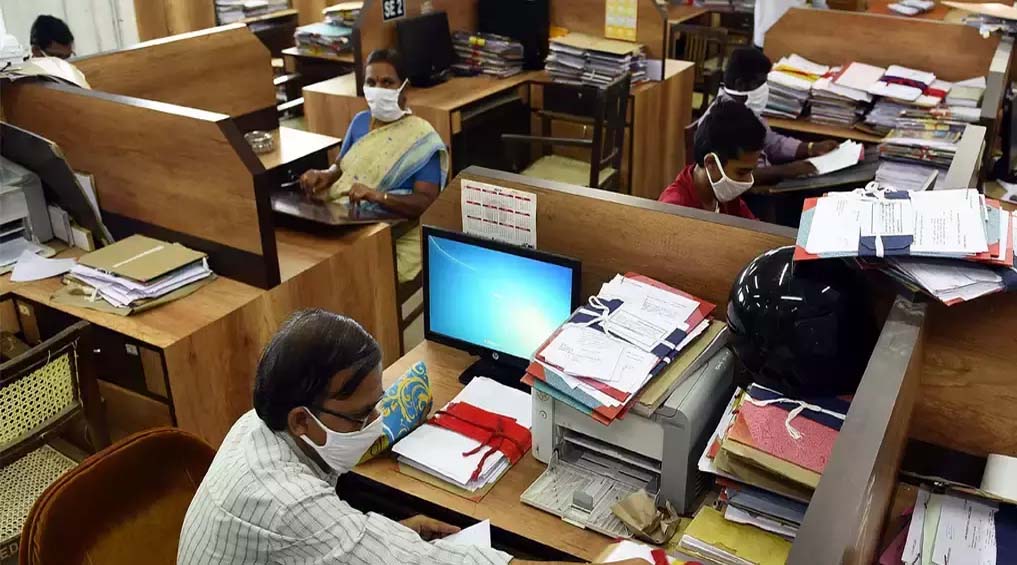 Centre Asks 50% of its Junior Employees to Start Attending Office