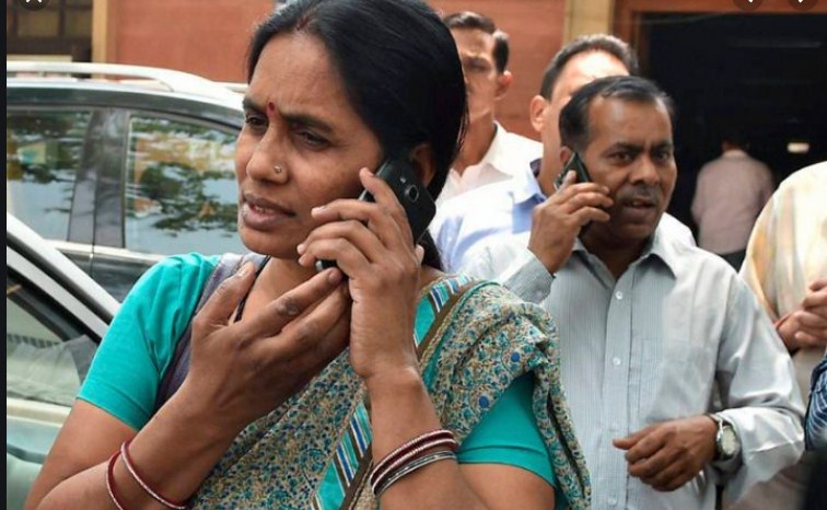 Nirbhaya’s father happy as case picks up pace