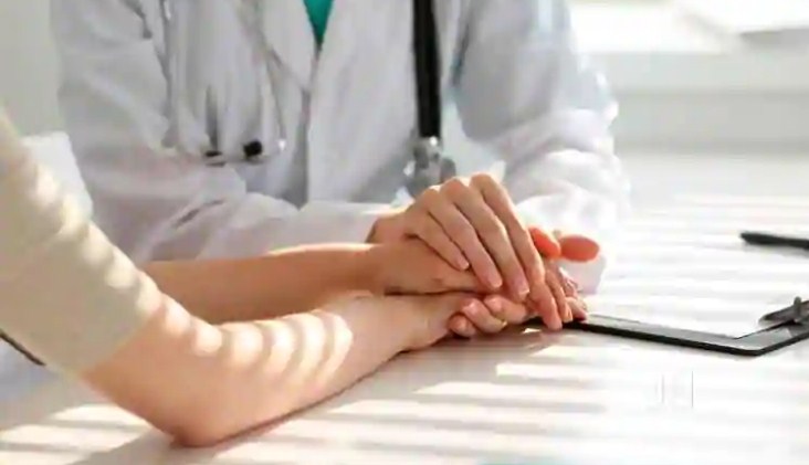 COVID-19: Over 500 doctors, around 900 paramedics test positive in Kashmir since virus outbreak