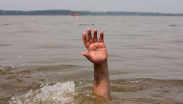 Girl attempts suicide in Jhelum, rescued by 2 women