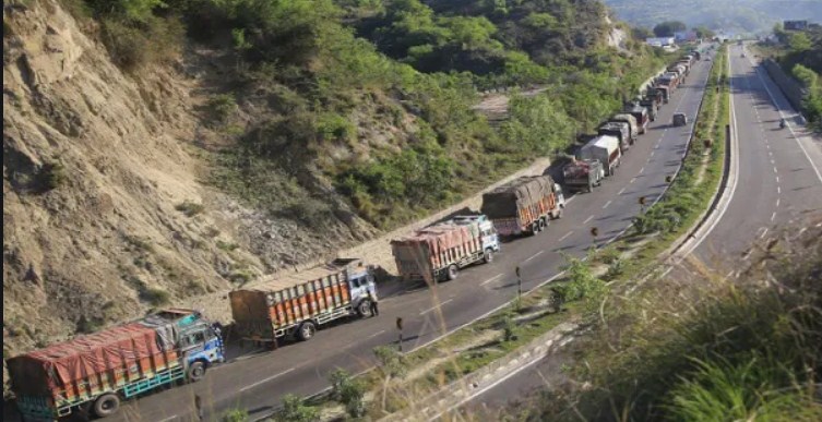 Traffic to ply from Jammu to Srinagar for 2nd day on Saturday
