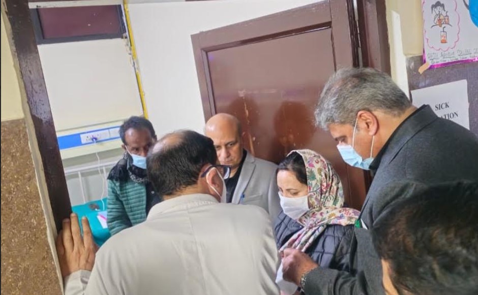 Sakeena Itoo visits GMC Jammu, SMGS Shalamar, enquires about health of Budhal patients