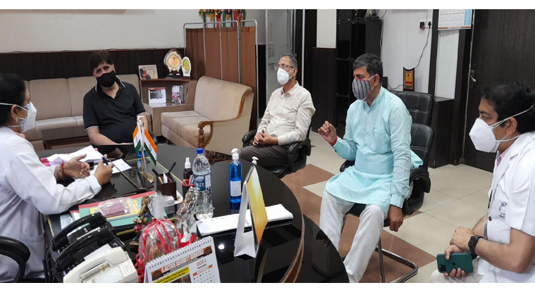 Jugal,Kavinder,Sethi visited GMC Jammu,ensuring BJP's full support to Medical System 