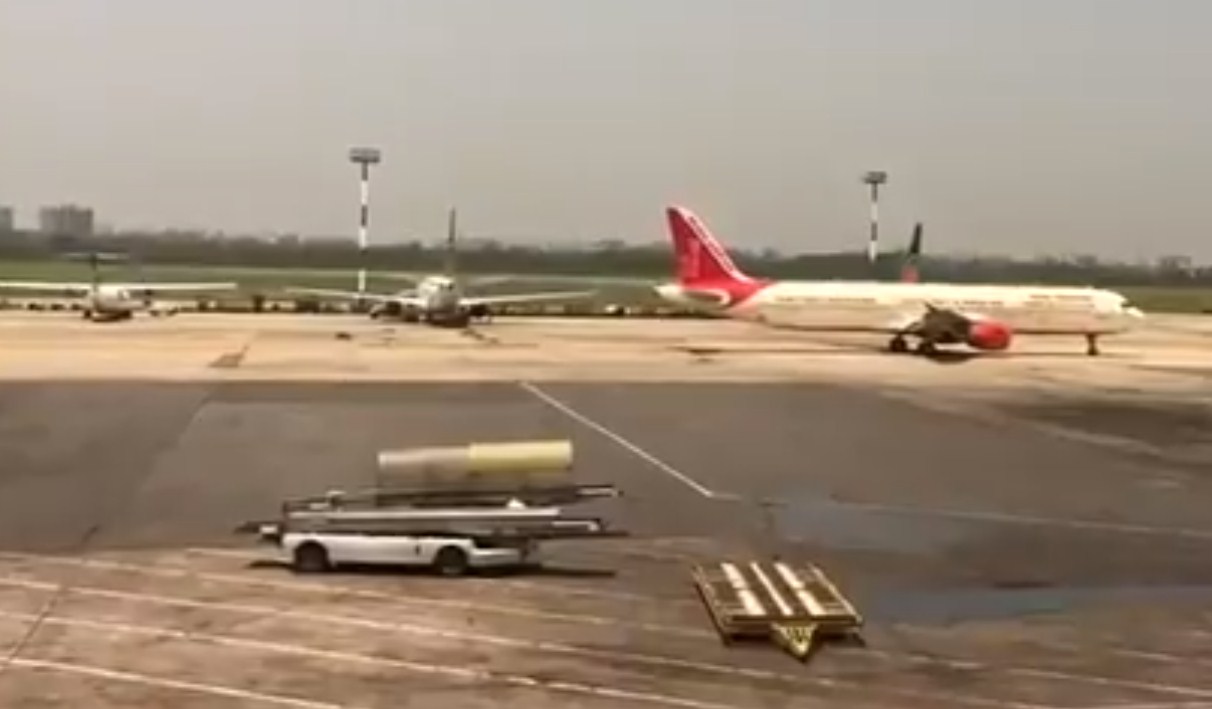 Flight carrying 167 J&K medical students arrives in Srinagar from Dhaka