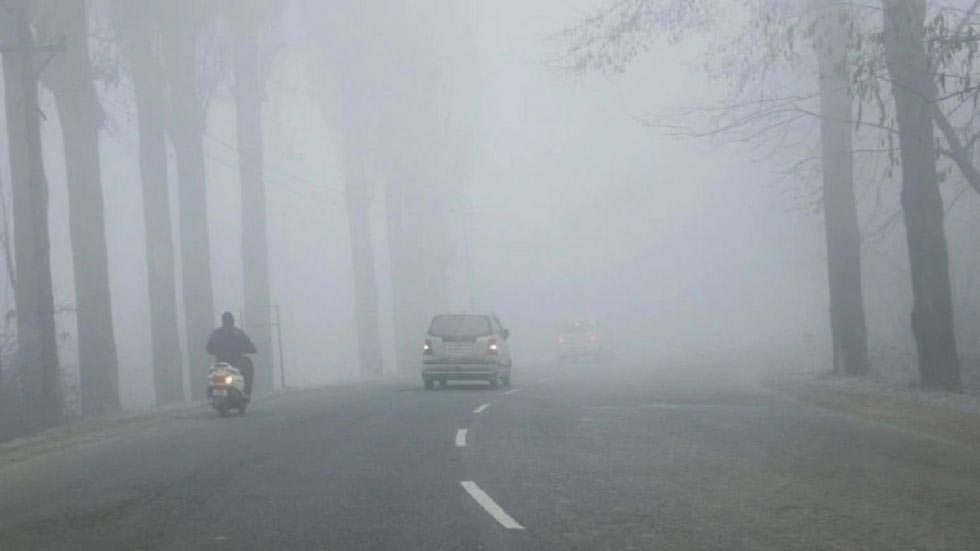 Primary schools shut, flight operations disrupted as heavy fog blankets Kashmir