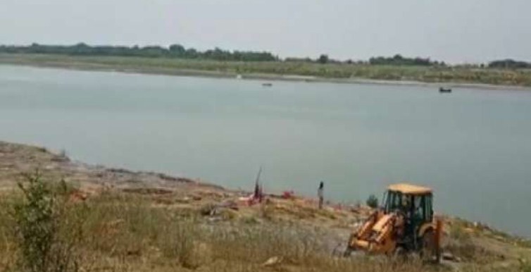 Bihar: 45 decomposed bodies of suspected COVID-19 victims found in river Ganga