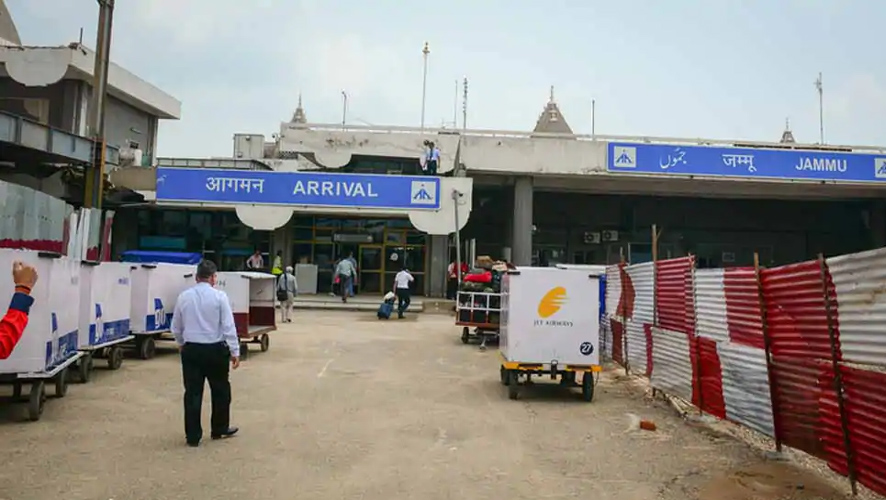 Domestic Flights operation; Day 8,  15 flights with 1603 passengers land at Jammu, Srinagar Airports