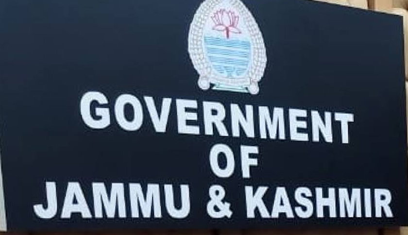 India COVID-19 cases cross 9 lakh-mark; 28,498 in 24 hours