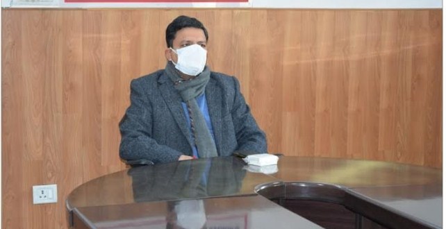 Div Com Jammu reviews arrangements for launch of health cover scheme 'SEHAT’