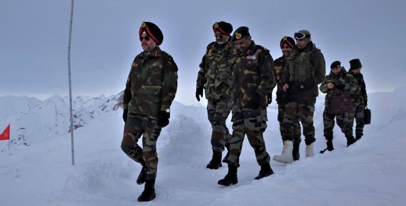 NORTHERN ARMY COMMANDER REVIEWS SECURITY IN KASHMIR VALLEY