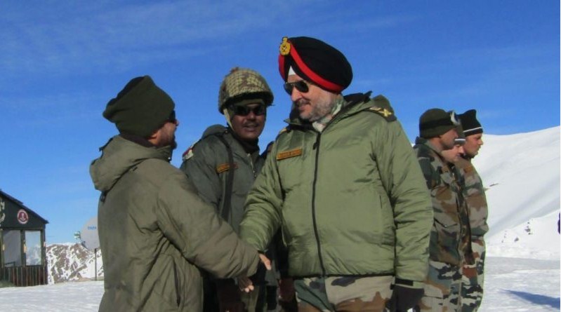 Northern Army commander reviews security situation in Kashmir
