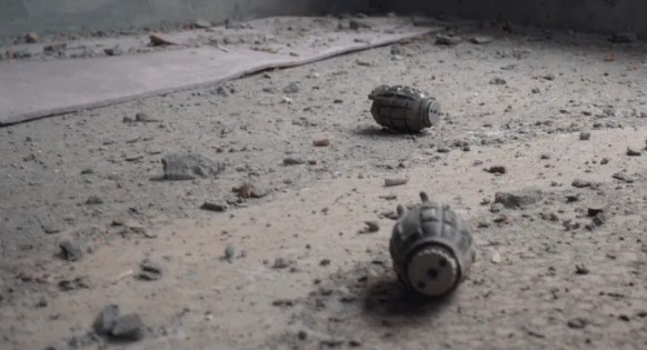 Militants lob grenade on police, CRPF deployment in Pulwama