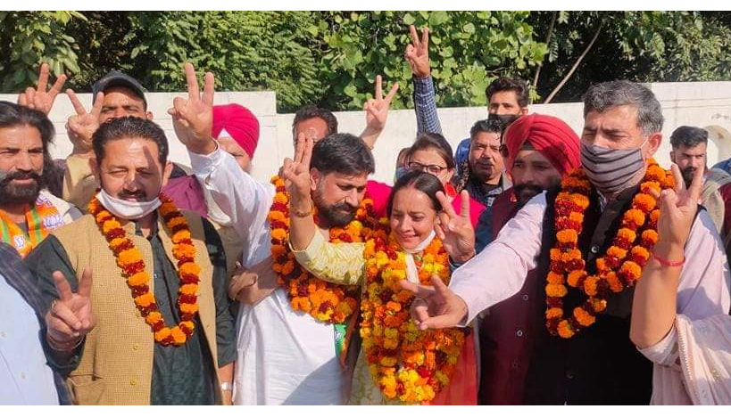 BJP bigwigs join rally to support Geetu Aualkh on nomination for DDC contest
