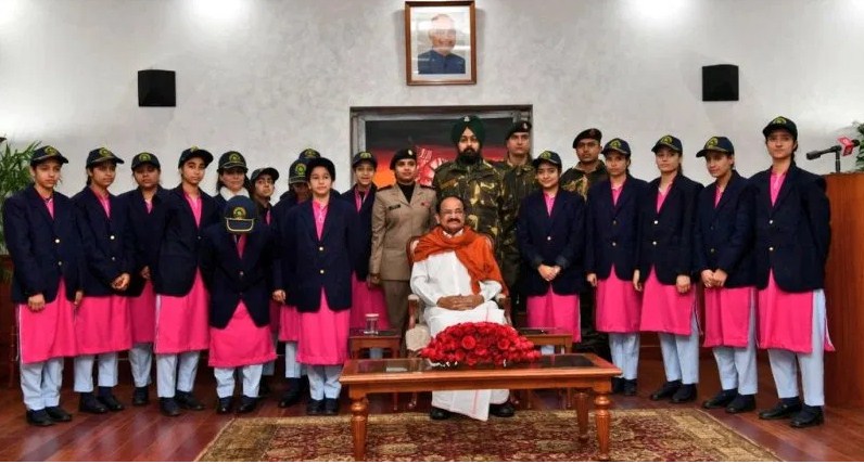 VP Naidu meets J&K girl students; Talks Pakistan, terrorism & discrimination