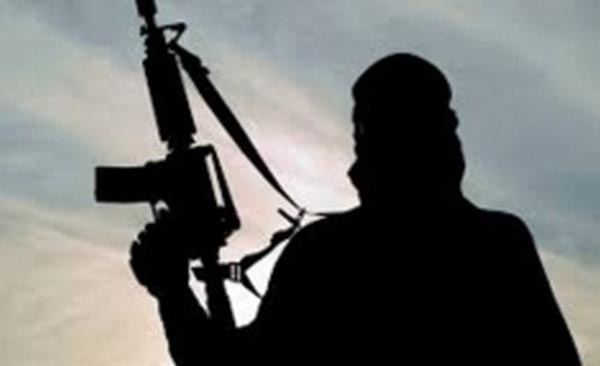 Salesman shot dead by gunmen at Tral market