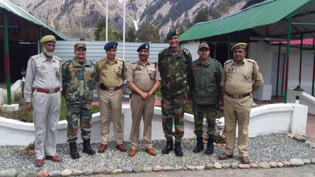 DGP visits Gurez to interacts with Jawans and Officers 