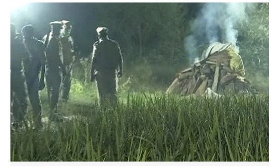 In UP Gang-Rape Tragedy, 2.30 AM Cremation By Cops As Family Was Kept Out