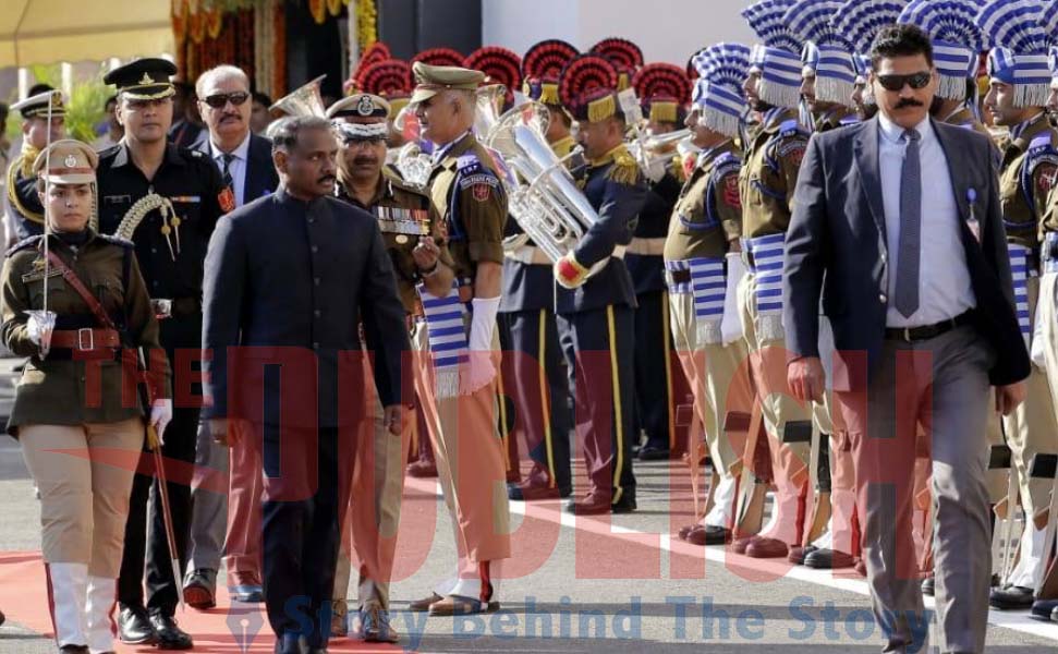 J&K UT's first 'Darbar' offices reopen in Jammu, LG Accorded ‘Guard of Honour’