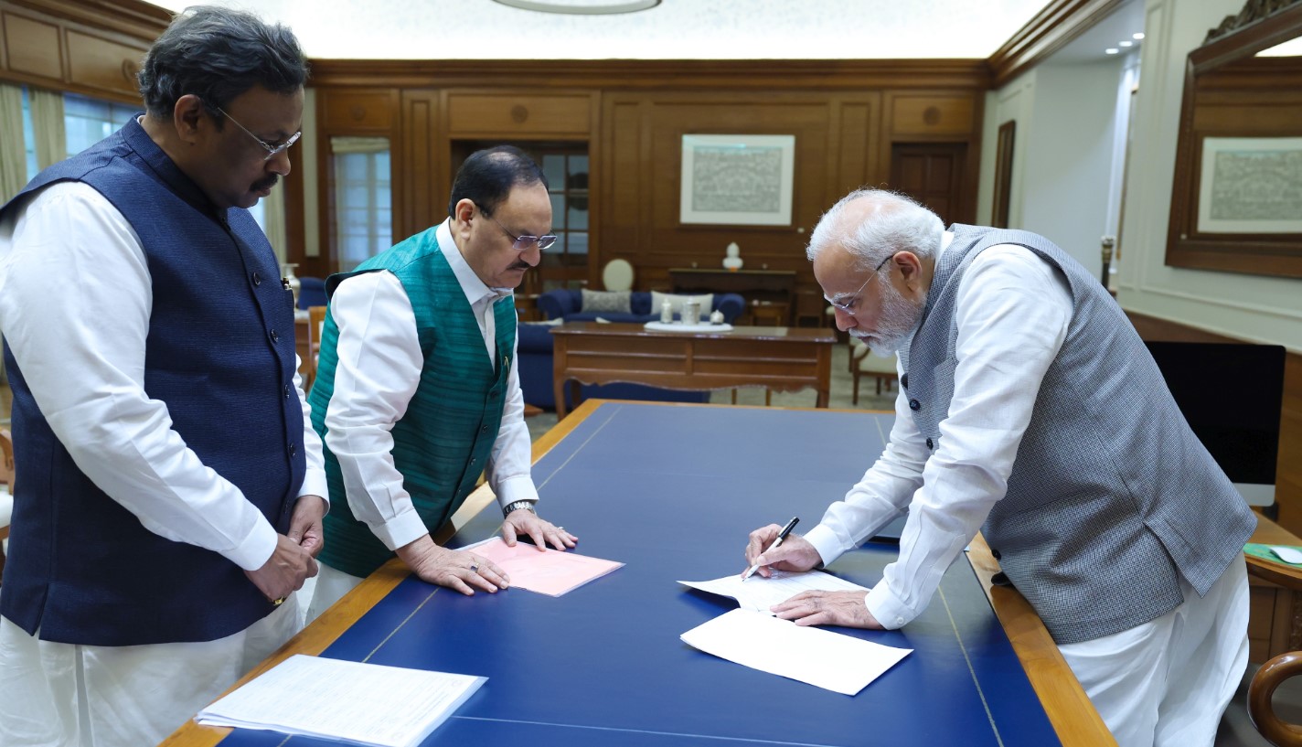 PM Modi Becomes First ‘Active Member’ Of BJP