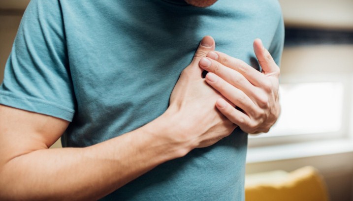 Youth dies of heart attack while playing cricket in Kashmir
