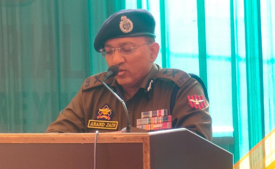 IGP Jammu Zone holds review meeting for crime, law & order in Jammu District 