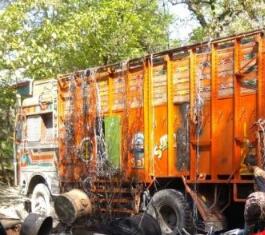 Truck full of currency catches fire in South Kashmir ahead of polling day