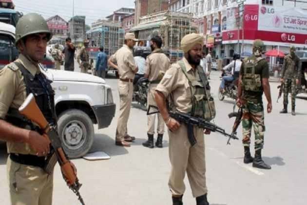 Three Militants killed, soldier Injured in Shopian Encounter 