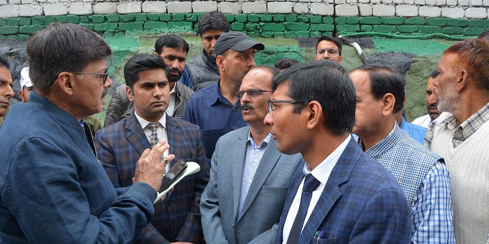 Advisor Sharma and Kumar reviews Security and Facilities for Mughal Road commuters 