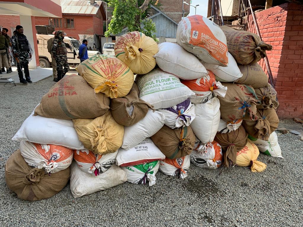 Anantnag police targets drug dealings in Bijbehara, 420 Kgs of pukki seized