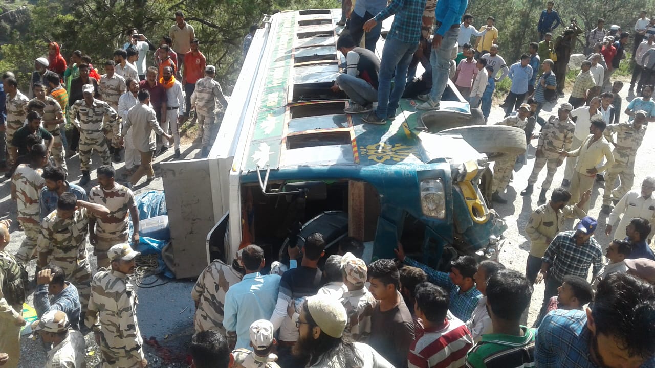 Twenty five people Injured in a road accident in Doda