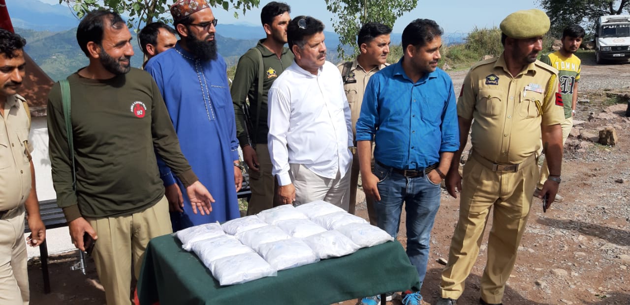 One arrested with huge consignment of heroin worth 50 crore near LoC in Poonch 