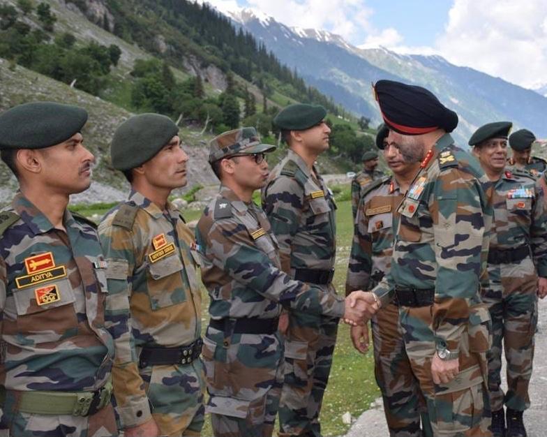 Northern Army Commander reviews Amarnath ji Yatra security arrangements 