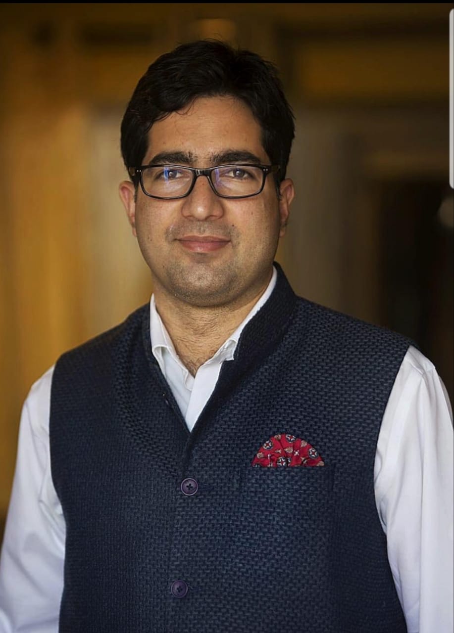 Shah Faesal calls for continuation of 530 RMSA Teachers 